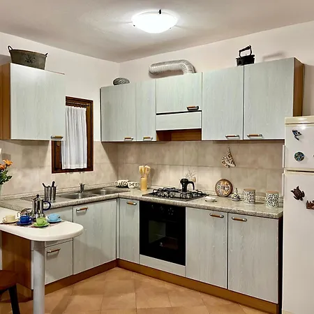Appartamento Mirella In Centro Storico Casole dʼElsa Exterior foto